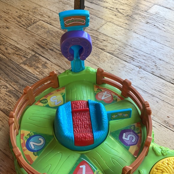 Vtech Gallop and Go Stable with horse - Picture 4 of 12